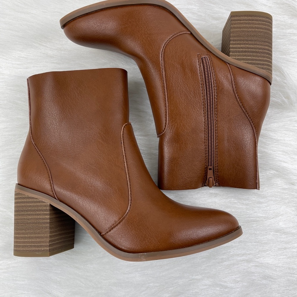 Brown boot